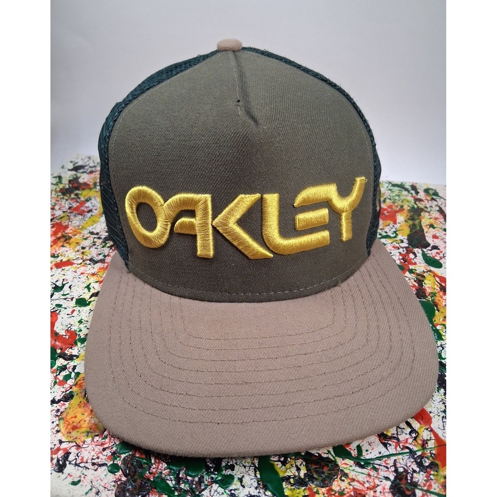 Oakley New Era 9FIFTY Trucker Hat Cap Green Khaki Yellow Spell out Snapback EUC